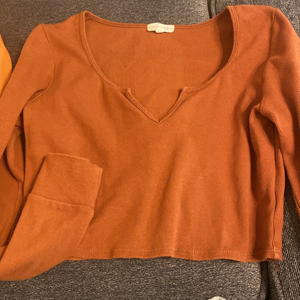 Whimsy and Row Emma Crop Top in Rust
Size: M
Condition: used, moderate wear